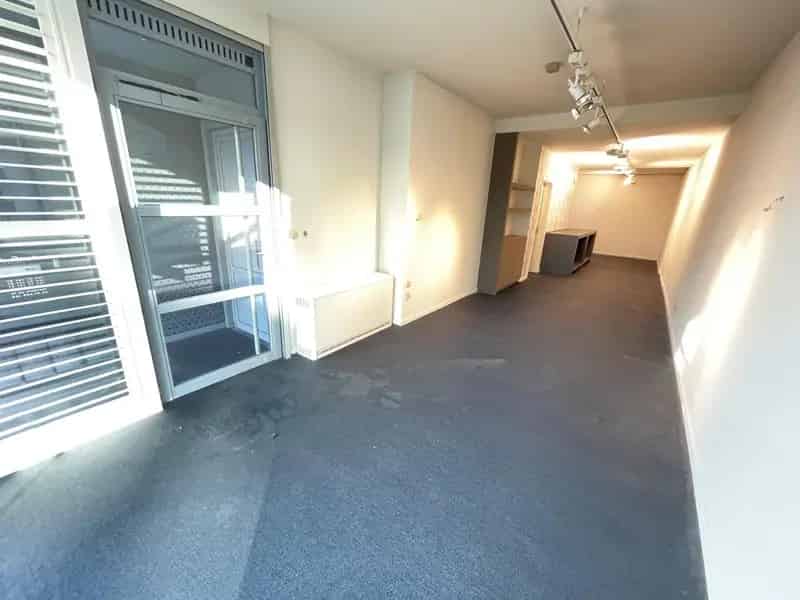 Bouwgrond te Huur: Commercieel Gebouw 4 Appartementen