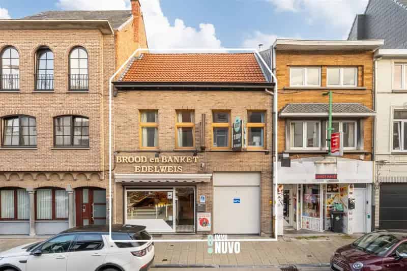 Handelspand met Woonst Aalst Commerciële Ligging