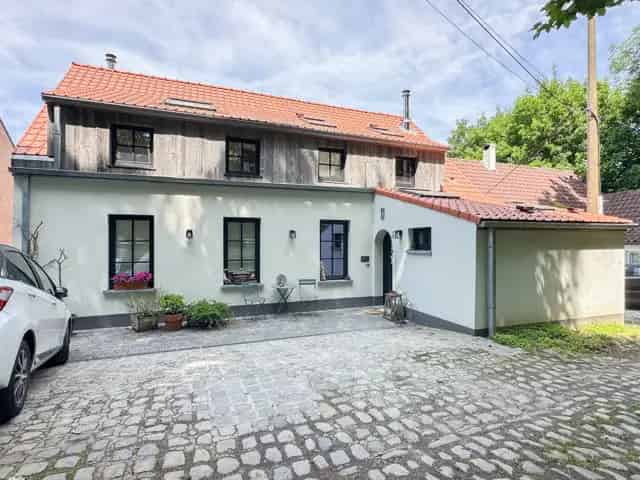 Gerenoveerde woning te Lasne-Ohain - 2 slaapkamers - Grote tuin
