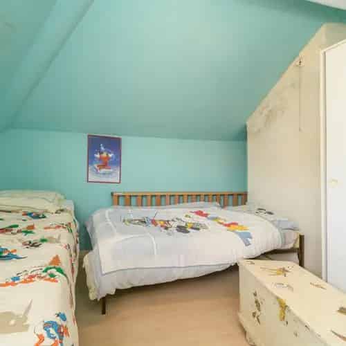 Authentieke Villa Te Renoveren Nabij Zee en Winkels