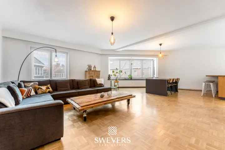 Te koop appartement in Hasselt met luxe afwerking en drie slaapkamers