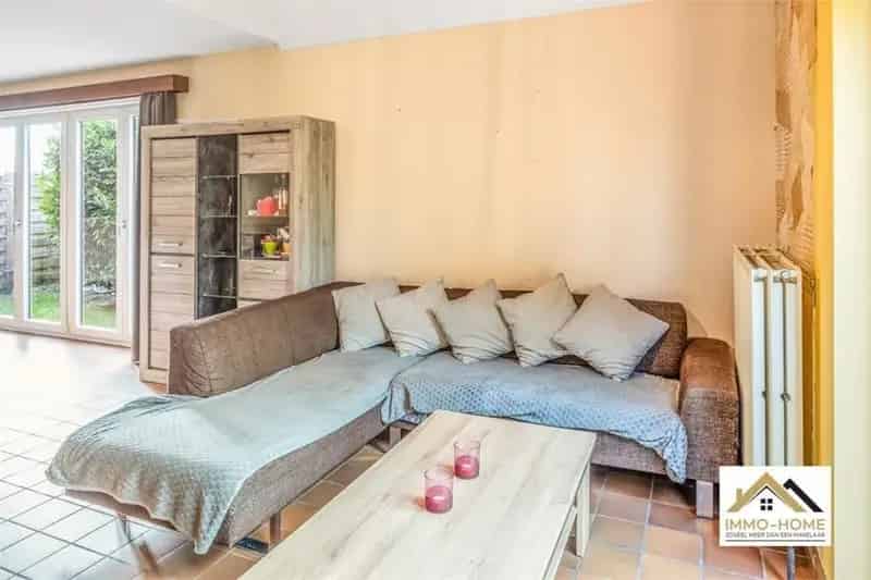 Appartement te koop Lokeren: Ruim appartement met tuin en garage