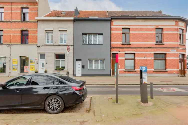 Huur huis in Merksem met 4 slaapkamers en centrale locatie