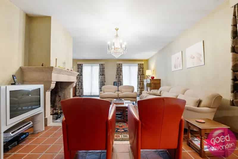 Villa OB 4 slaapkamers 2 garages terras tuin rustig