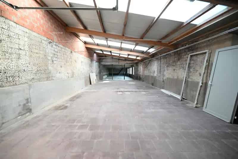 Magazijn te Huur Beveren 400m²