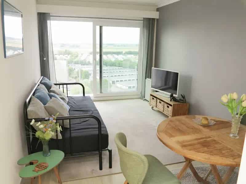 Studio te koop 6de verdieping panoramisch zicht strand nabij