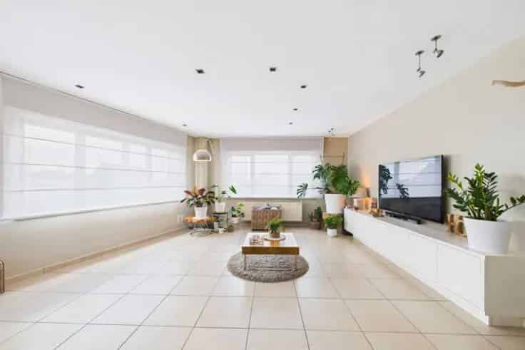 Luxueus Appartement met Commerciële Ruimte Te Koop