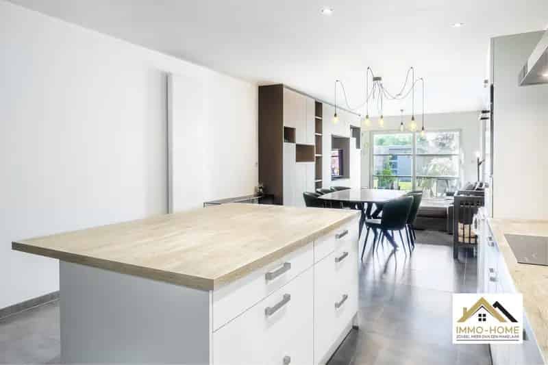 Knappe Energiezuinige Woning Overmere