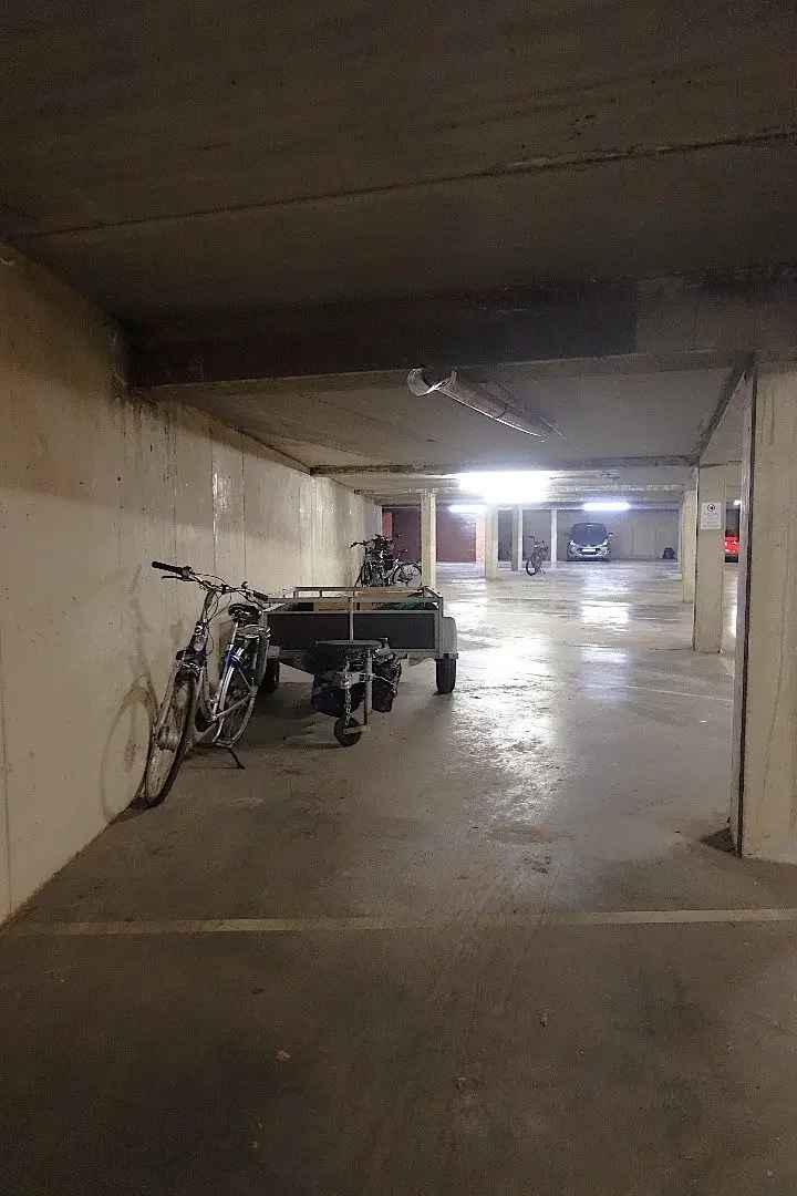 Ondergrondse autostaanplaats Nr 1 te Lichtervelde