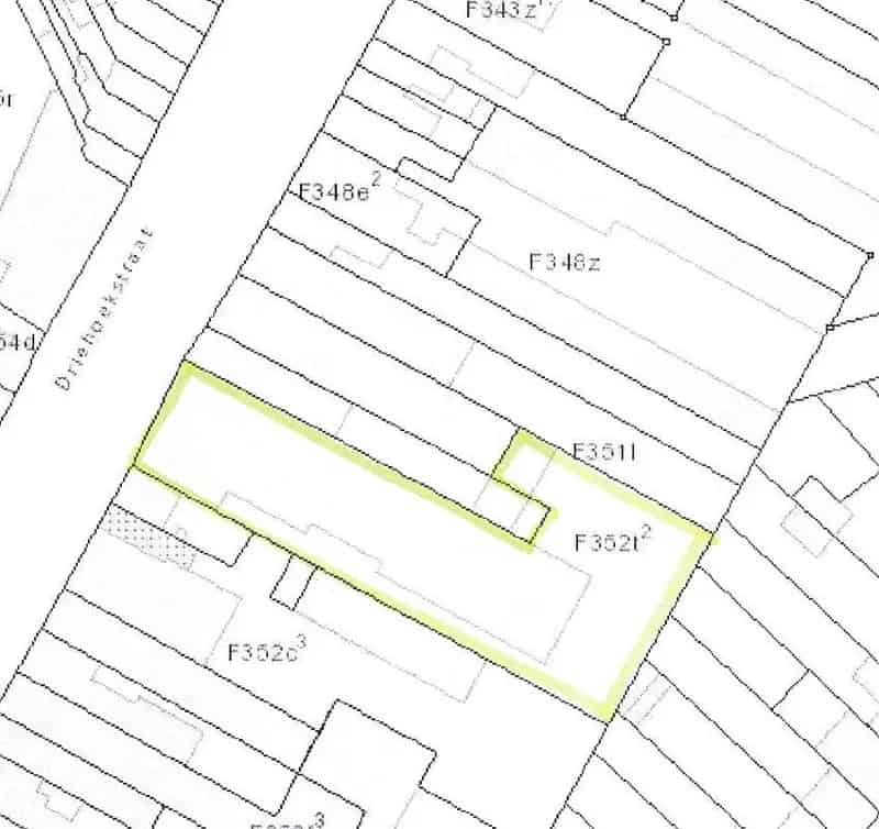 Commercieel Gelijkvloers 600m2 met Parking