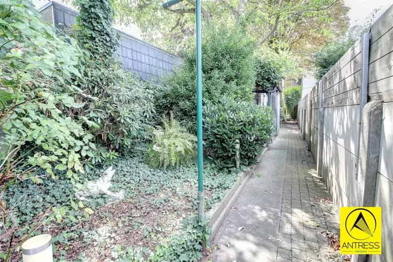Huis te huur Kontich: Gezinswoning met grote tuin en uitbreidingsmogelijkheden