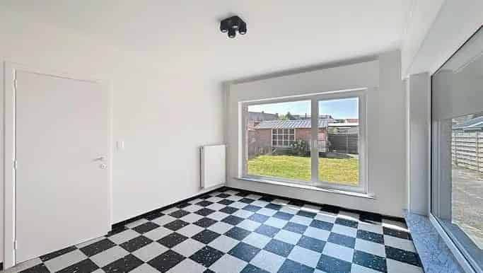 Huis te Huur Jabbeke 2 Slaapkamers Tuin