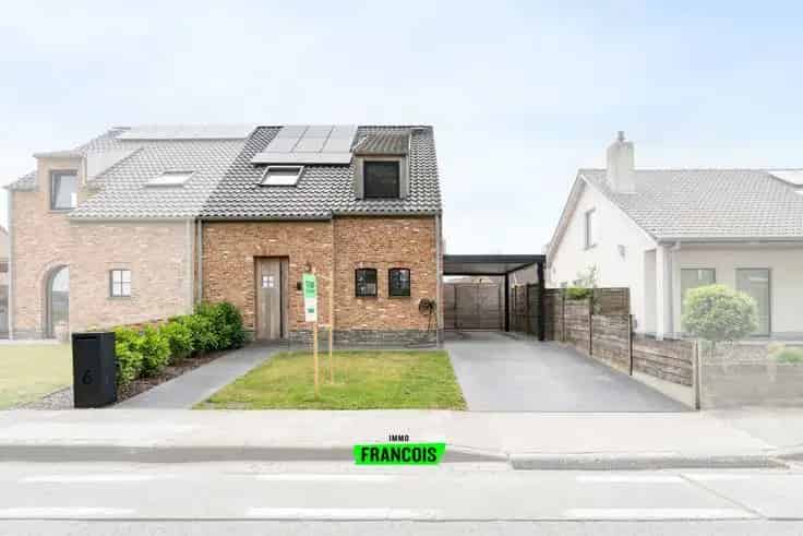Halfopen Woning Eernegem Landelijke Stijl 3 Slaapkamers