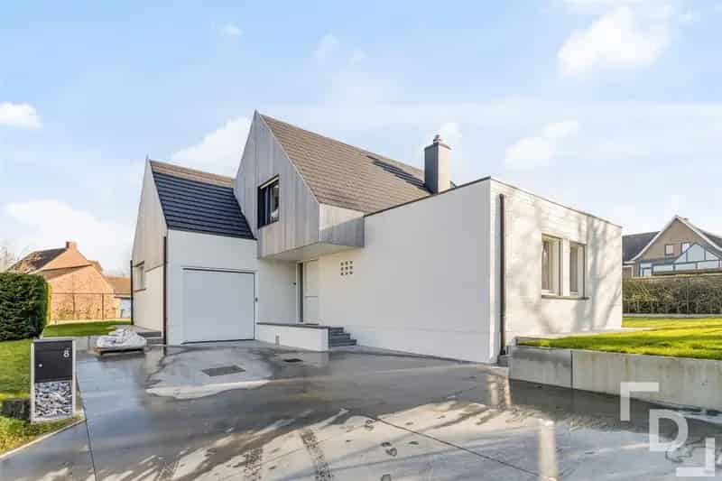 Prachtige Villa Aan De Stadsrand Volledig Aanbod