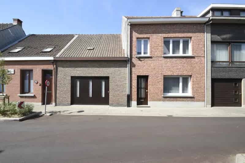 Huis te huur: Grote garage, tuin, 3 slaapkamers, Zwijndrecht