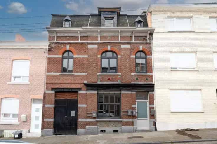 Studio Te Koop Te Renoveren Nabij Openbaar Vervoer