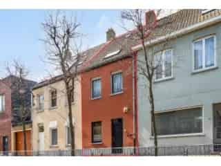 Huis te koop De Panne - Instapklare gezinswoning met garage en stadstuin