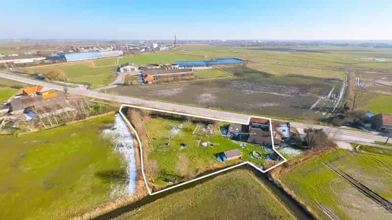 Halfopen woning te renoveren Diksmuide 3 slaapkamers