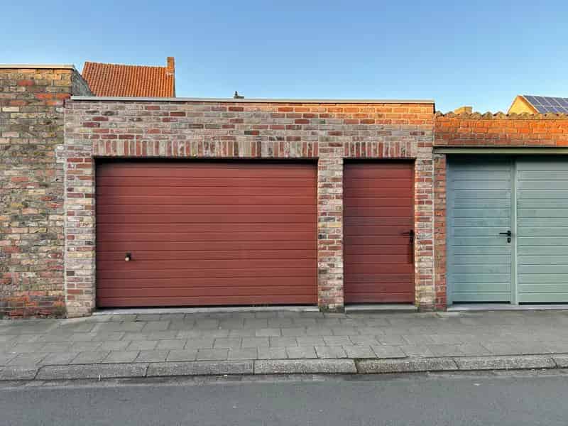 Huis te koop Sint-Kruis: Garage, Stadstuin, 2 slaapkamers