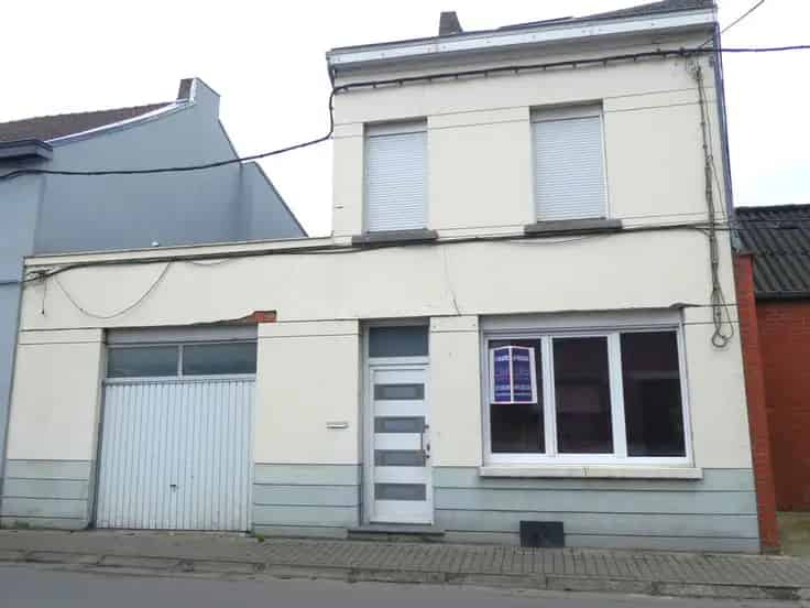 Huis te Koop met 4 slaapkamers en grote tuin