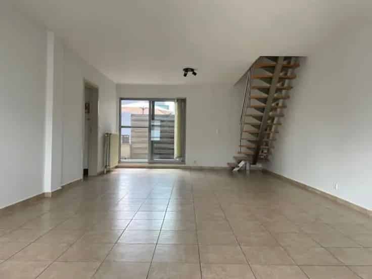 Duplex Te Koop: Ruime 3 Slaapkamers Zuidgericht Terras
