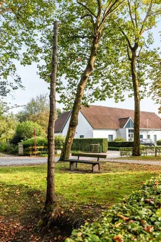 Moderne Villa & gerenoveerde woning op ruim perceel te Sint-Martens-Latem