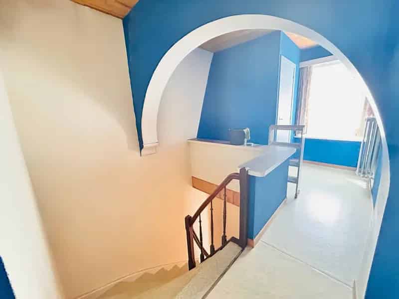 Ruime woning te koop met tuin Heuvelland