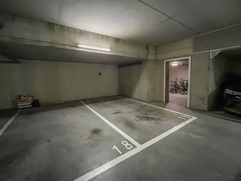Ondergrondse Staanplaats Herent Centrum Nabij Station