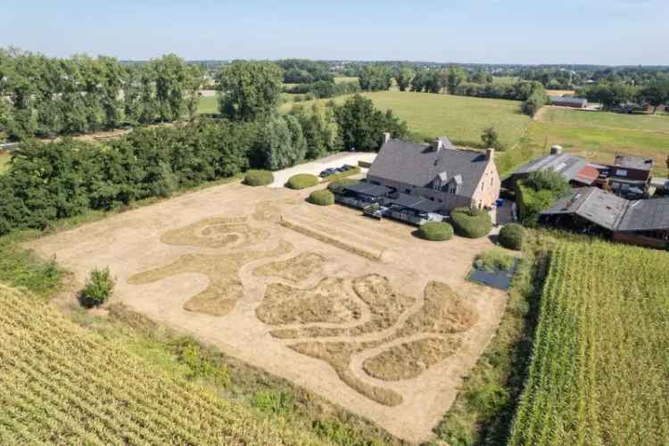 Boerderij te koop Kontich - landelijk gelegen met vijver