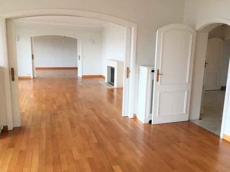 Penthouse 250m² Etterbeek 3 slaapkamers 3 badkamers Garage