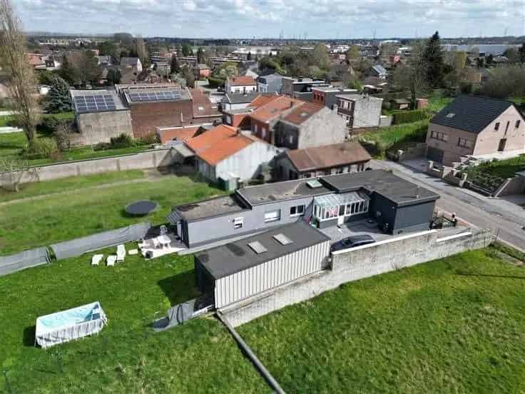 Bungalow Te Koop 3 Slaapkamers Grote Tuin Garage