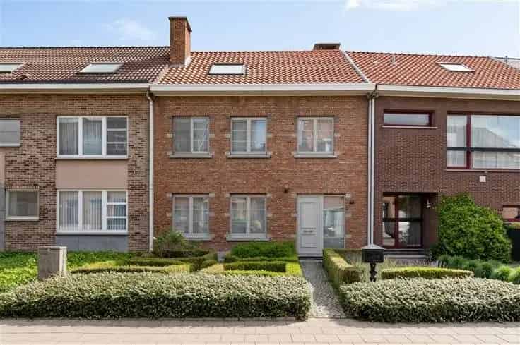Huis Te Koop 3 slaapkamers tuin garage