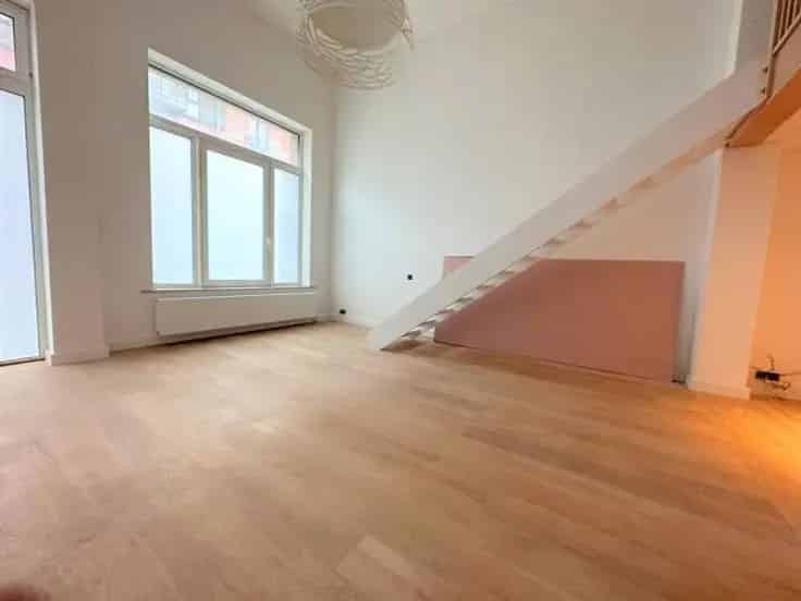 Duplex Te Koop Europese Wijk 125m² 1 of 2 Slaapkamers Terras