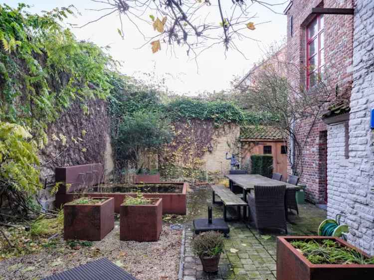 Huis te huur Patershol 316m2 Authentiek 3 slaapkamers