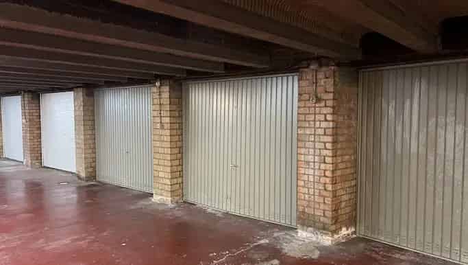 Garagebox te Koop Oostende Gentstraat