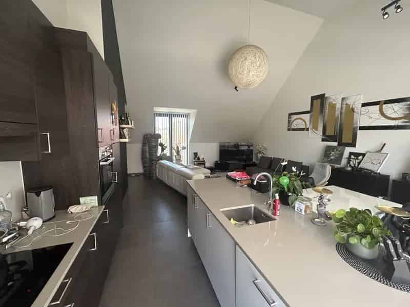 Dakappartement te koop Westerlo - Ruim terras en autostaanplaats