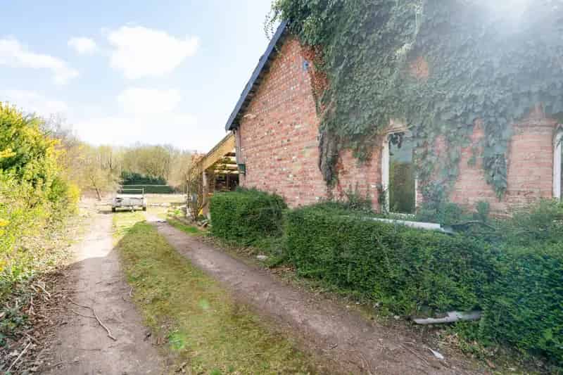 Te renoveren woning of nieuwbouwproject Bierbeek 9a40ca