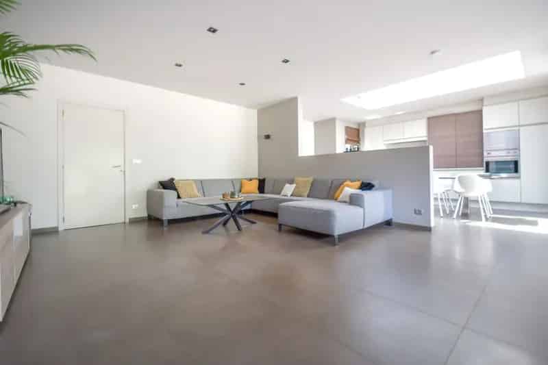 Hedendaagse woning te Knesselare centrum