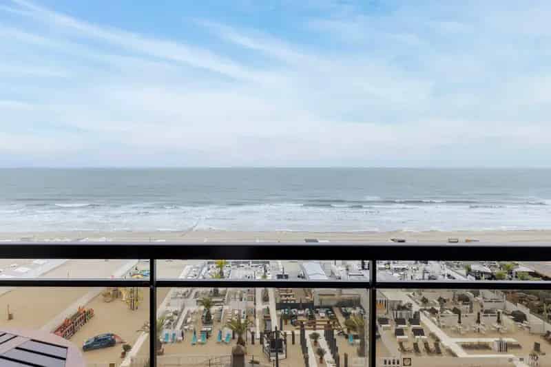 Appartement te huur Blankenberge: Frontaal zeezicht 3 slaapkamers