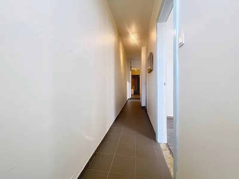 Huis te koop Oostrozebeke: Instapklare woning met tuin