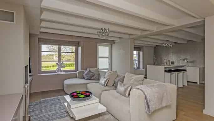 Huis te koop met loods 130m² en grote bureauruimte