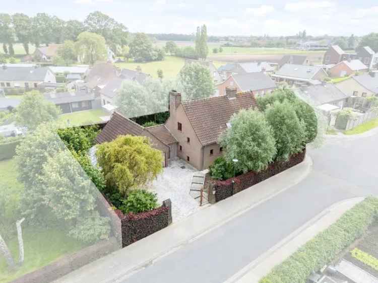 Stijlvolle villa op mooi hoekperceel (751 m²), Torhout