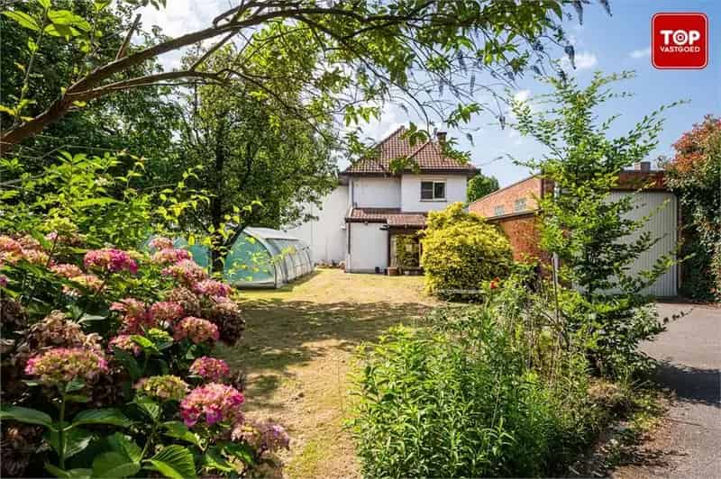 Villa te koop Mariakerke 5 slaapkamers magazijn zwembad