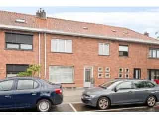 Huis te koop Mechelen - Ruime woning met 3 slaapkamers en 2 garages