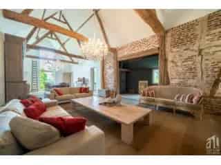 Villa te koop Celles - Gerenoveerde Fermette met Panoramisch Uitzicht