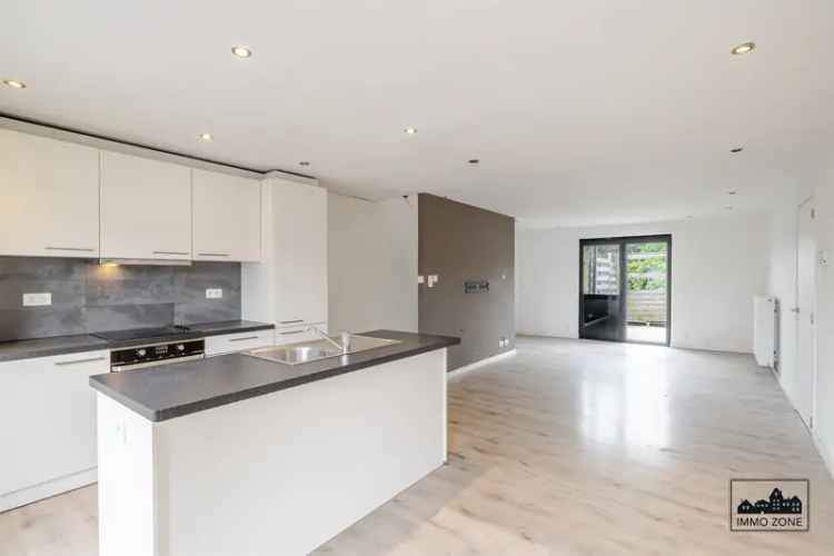 Handelspand met Duplexappartement Hemiksem