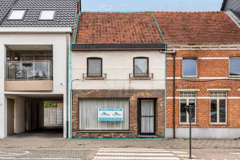 Huis te huur: Gezinswoning te renoveren, centrale ligging