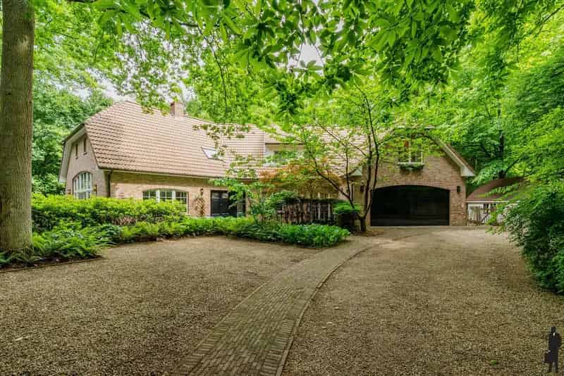 Exclusieve Villa met Zwemvijver 2543m2