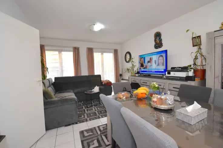 Ruim 1-slaapkamerappartement te Schaarbeek Nabij Meiserplein