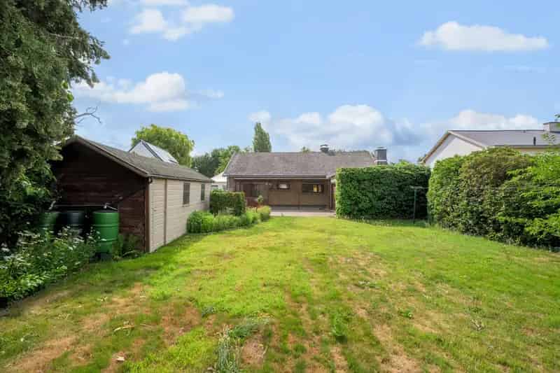 3 Kamer Woning 2 Garages Tuin